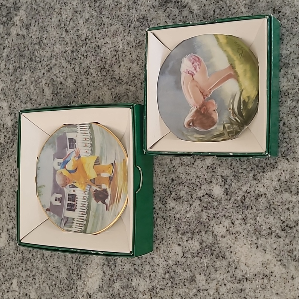 Vintage Mini Collector's Plates - by Donald Zolan